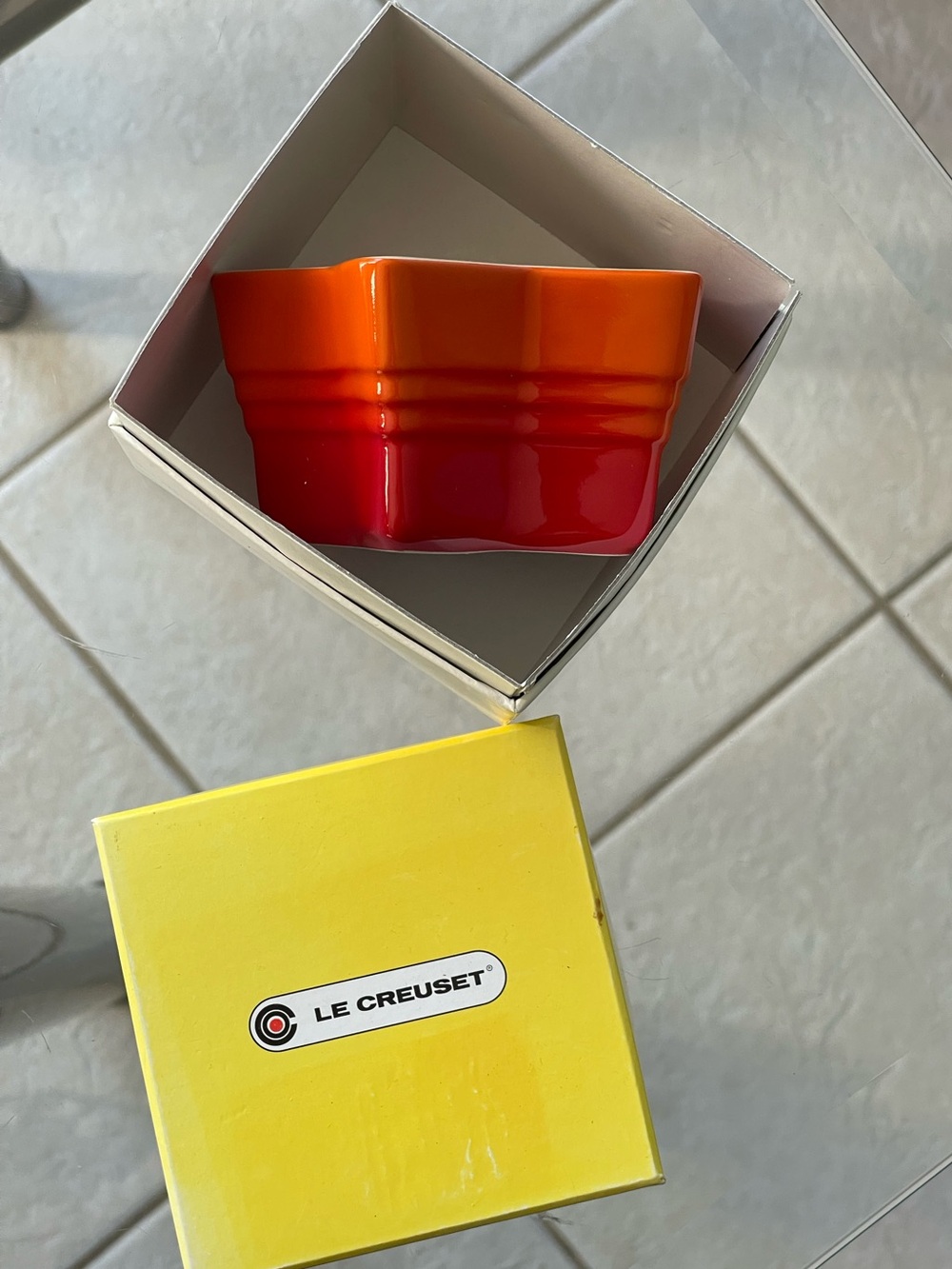 Le Creuset Star-Shaped Stoneware Ramekin - Flame/ Volcano Orange Red